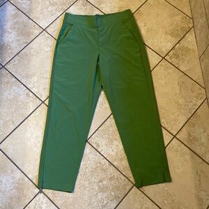 Athleta BROOKLYN MID RISE ANKLE PANT 
Size 8